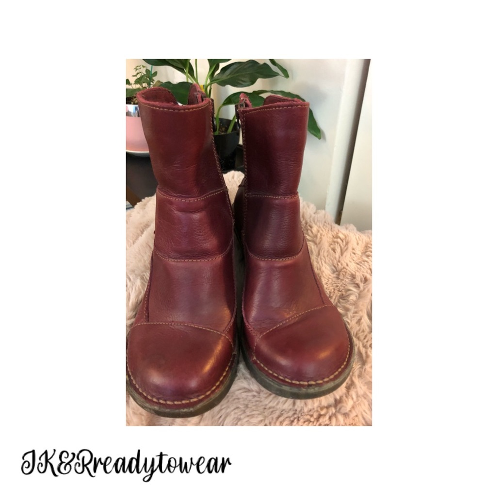art * Maroon Boots, Size 7.5 or 38